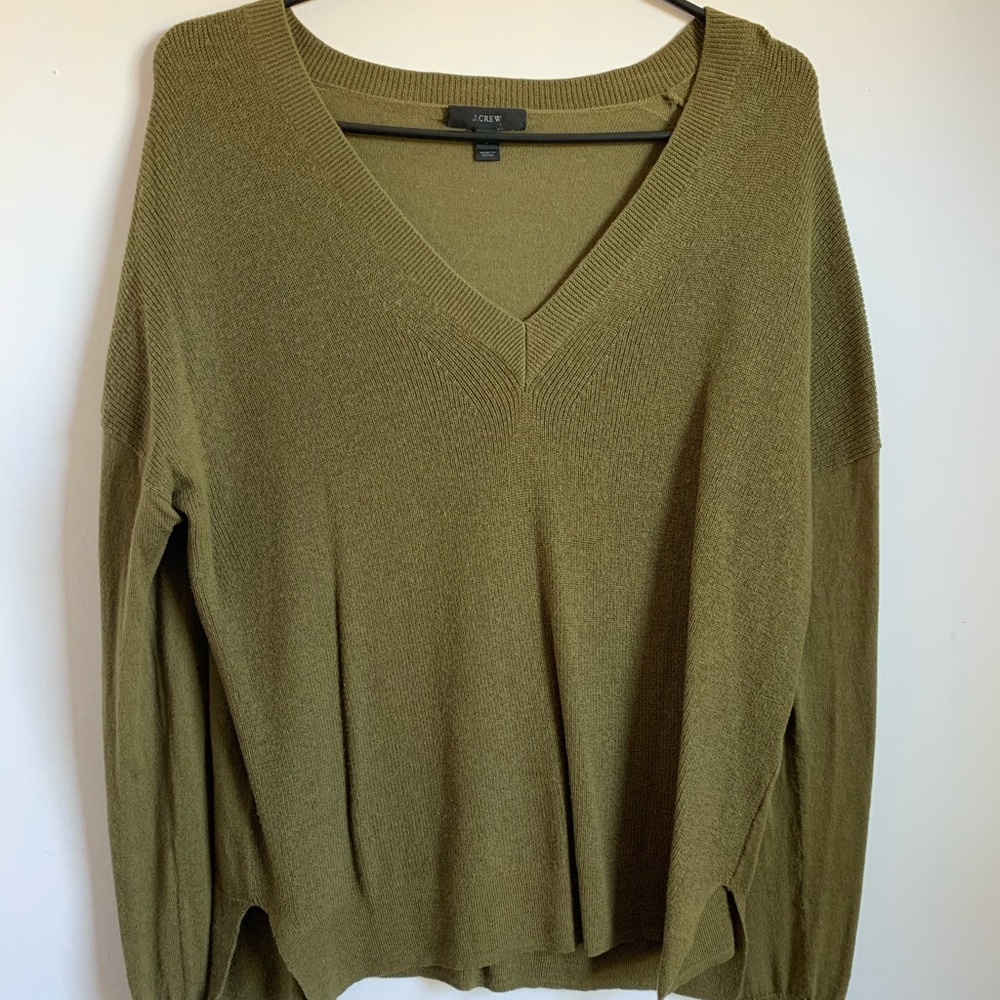 Green cozy sweater
